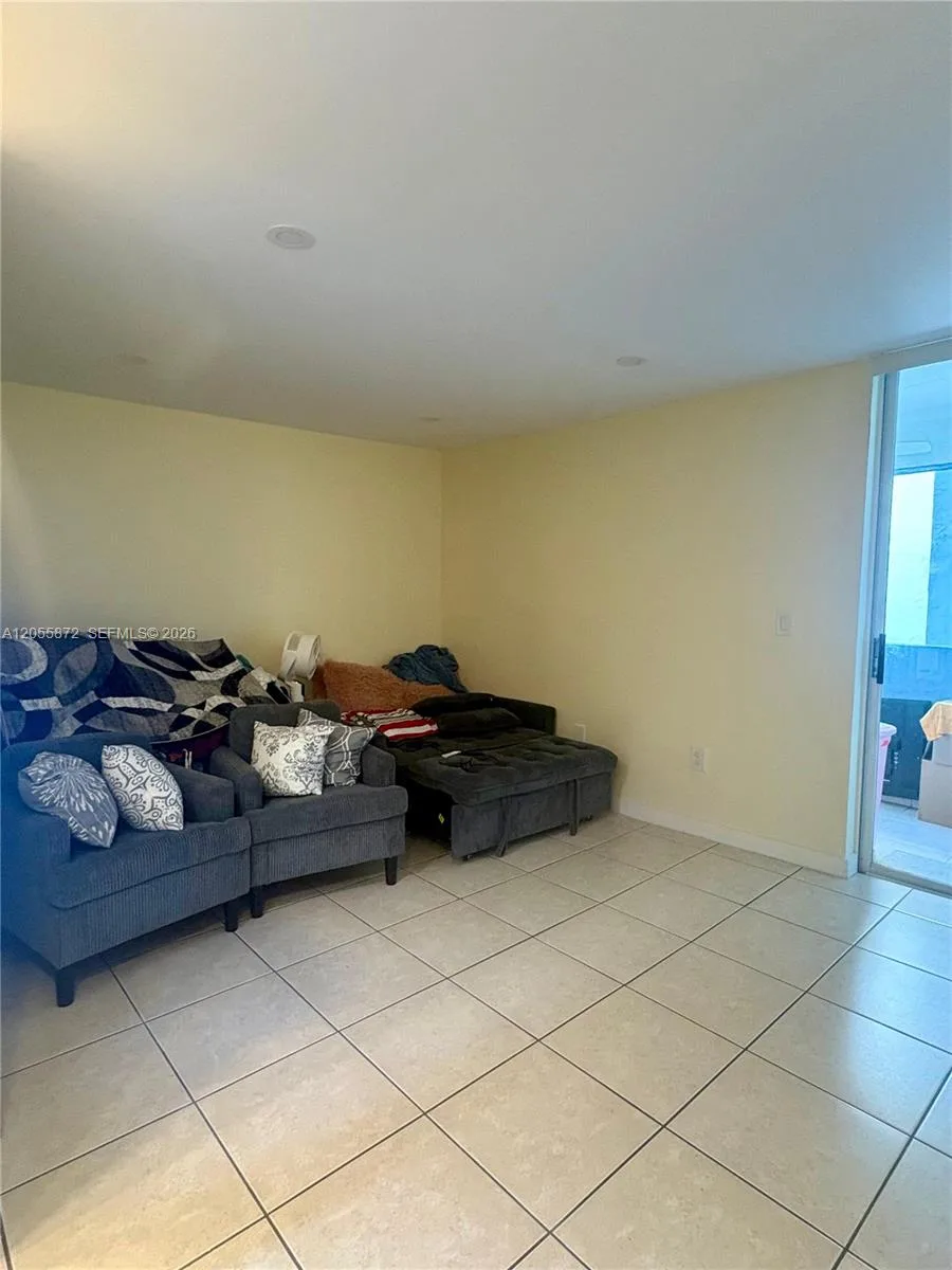 5050 NW 7th St # 309, Miami, FL 33126 photo 7