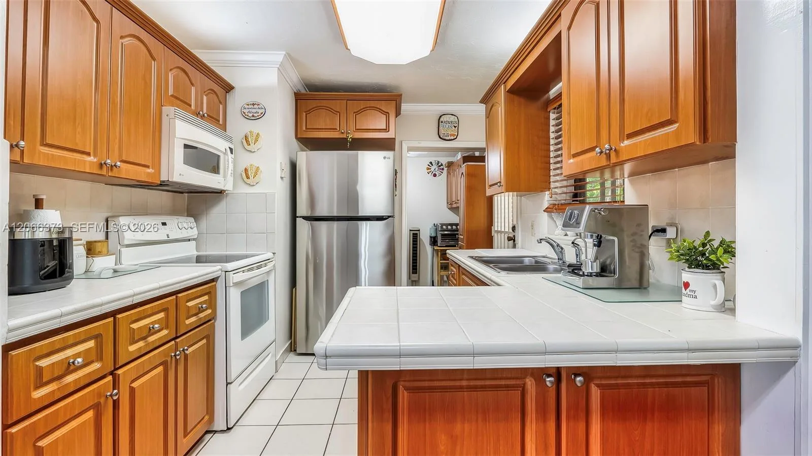 154 W 59th St, Hialeah, FL 33012 — zdjęcie 2