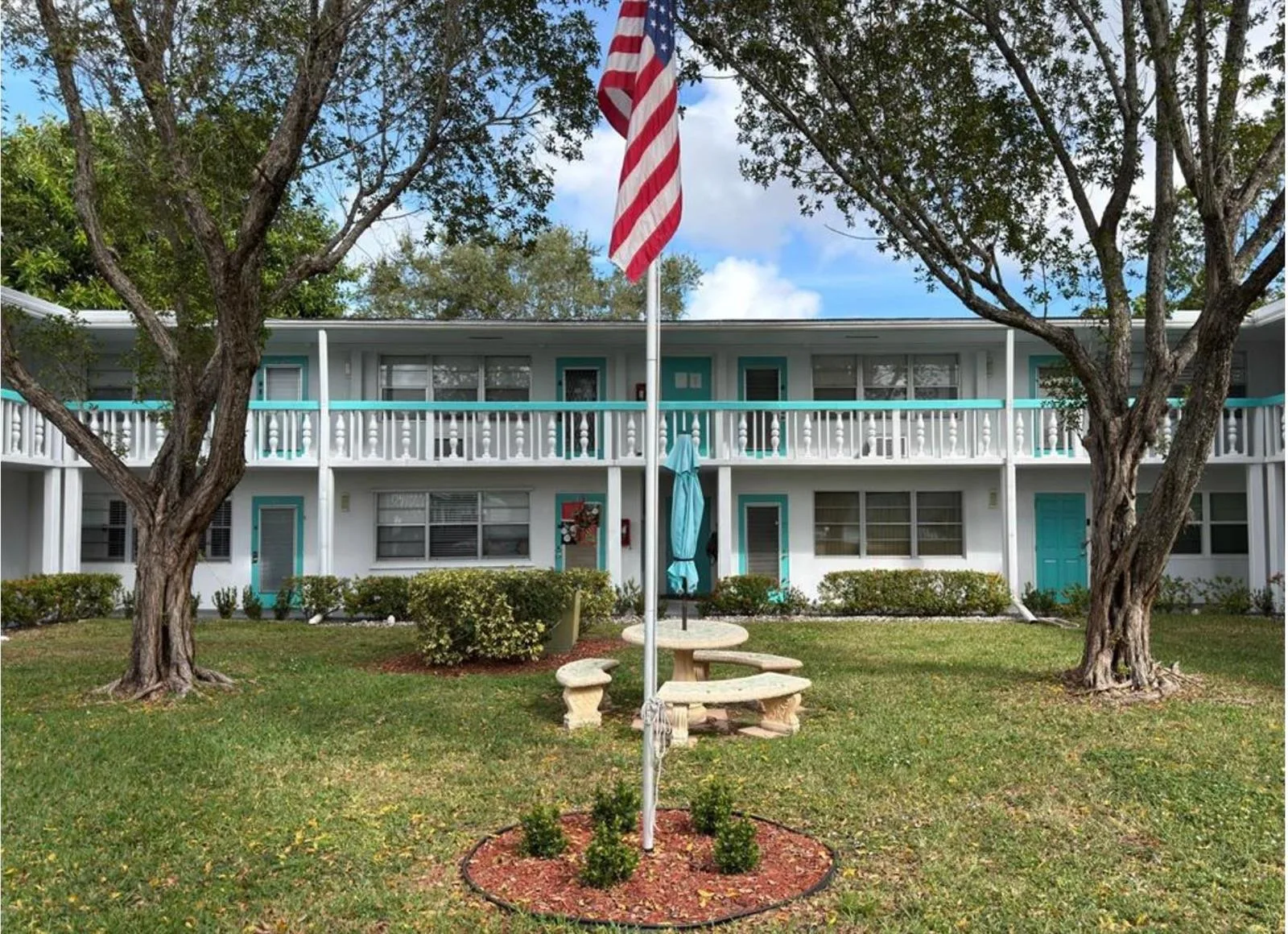 295 Newport T # 295, Deerfield Beach, FL 33442 photo 2
