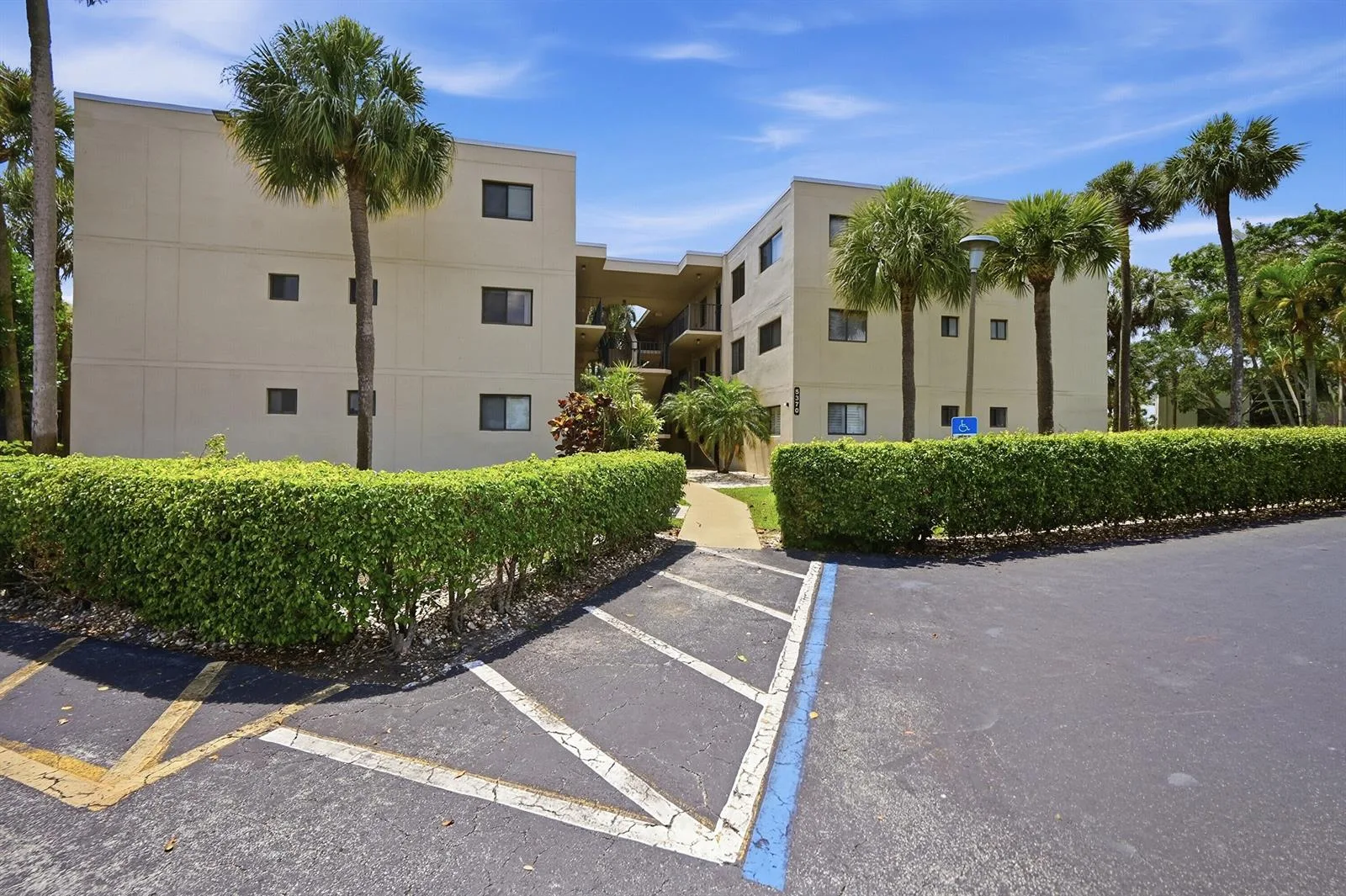 5370 Las Verdes Circle # 219, Delray Beach, FL 33484