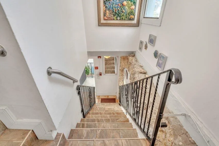 324 Indiana Street # 3, Hollywood, FL 33019 photo 4