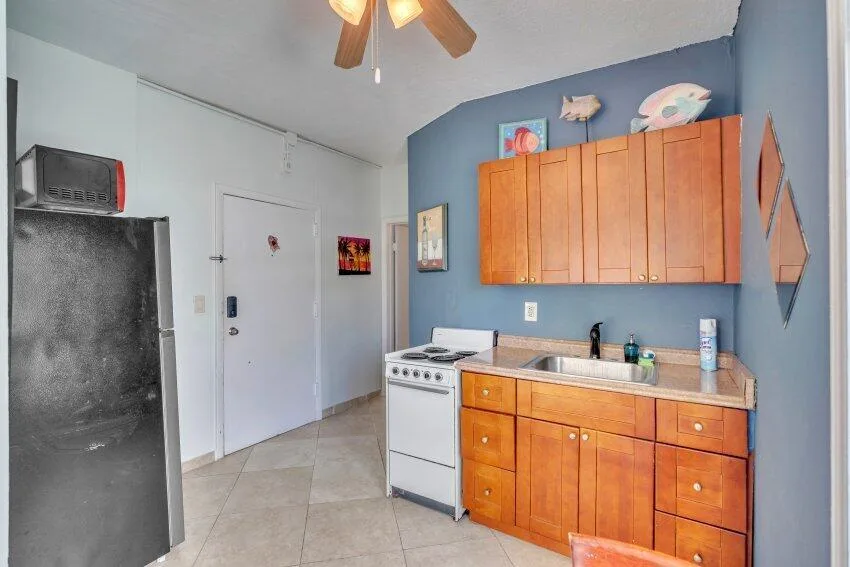 324 Indiana Street # 3, Hollywood, FL 33019 photo 7