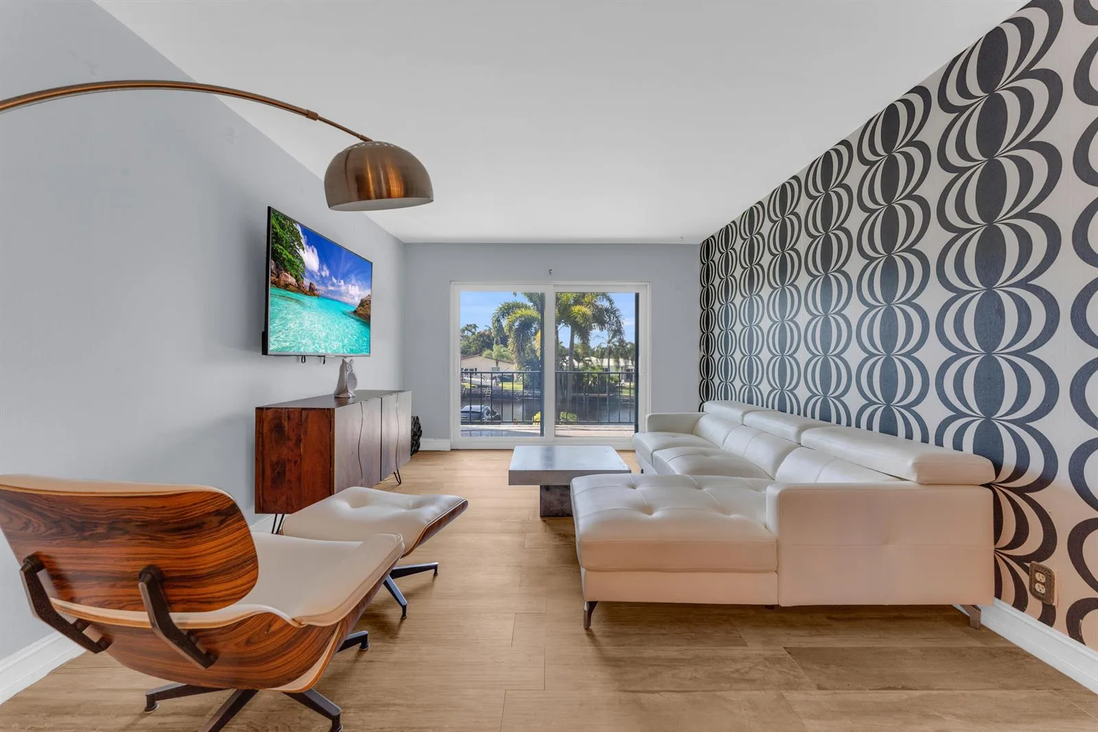 3004 NE 5th Terrace # 206-c, Wilton Manors, FL 33334