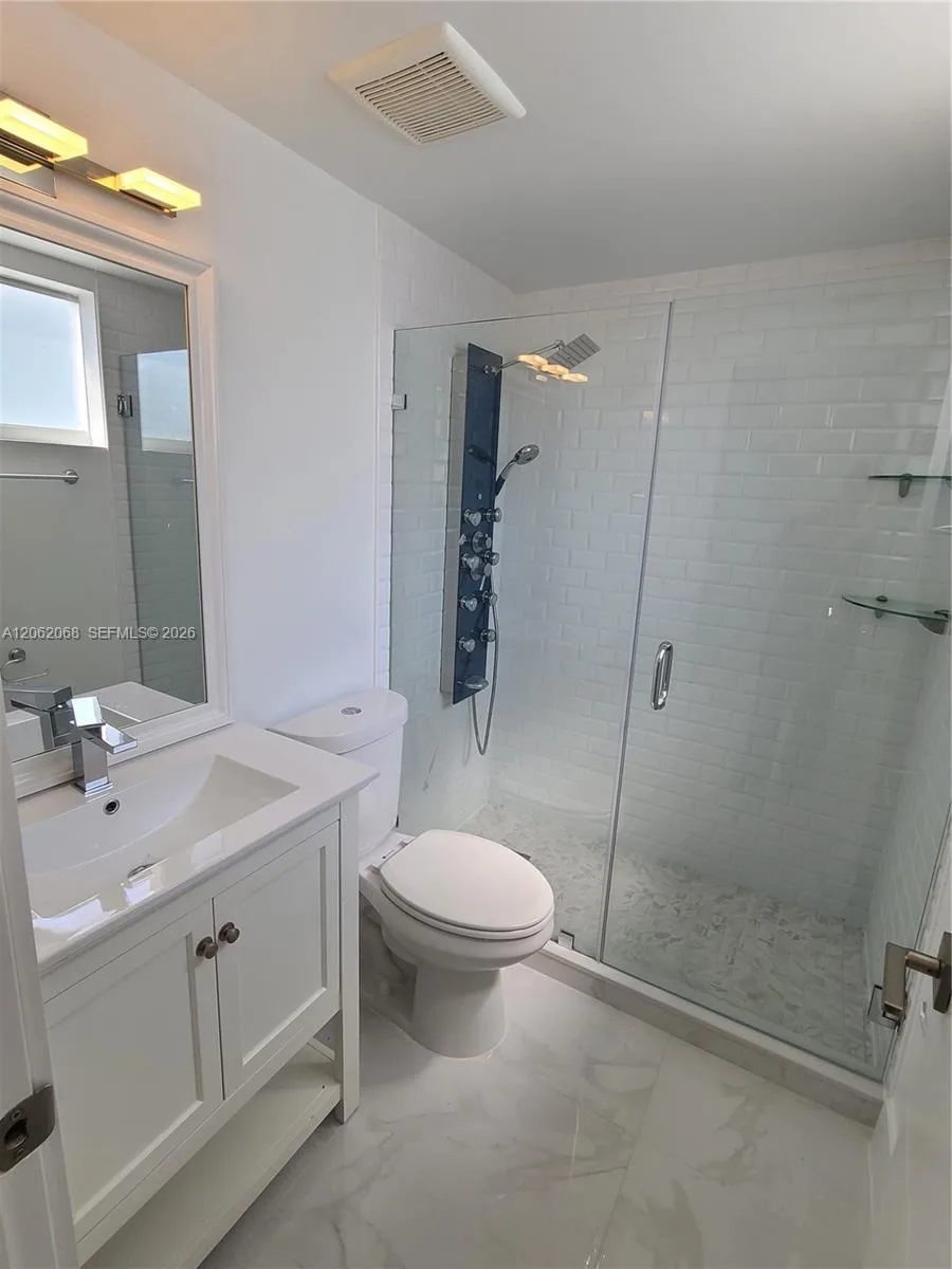 1646 NW 1st Pl # 2, Miami, FL 33136 photo 11