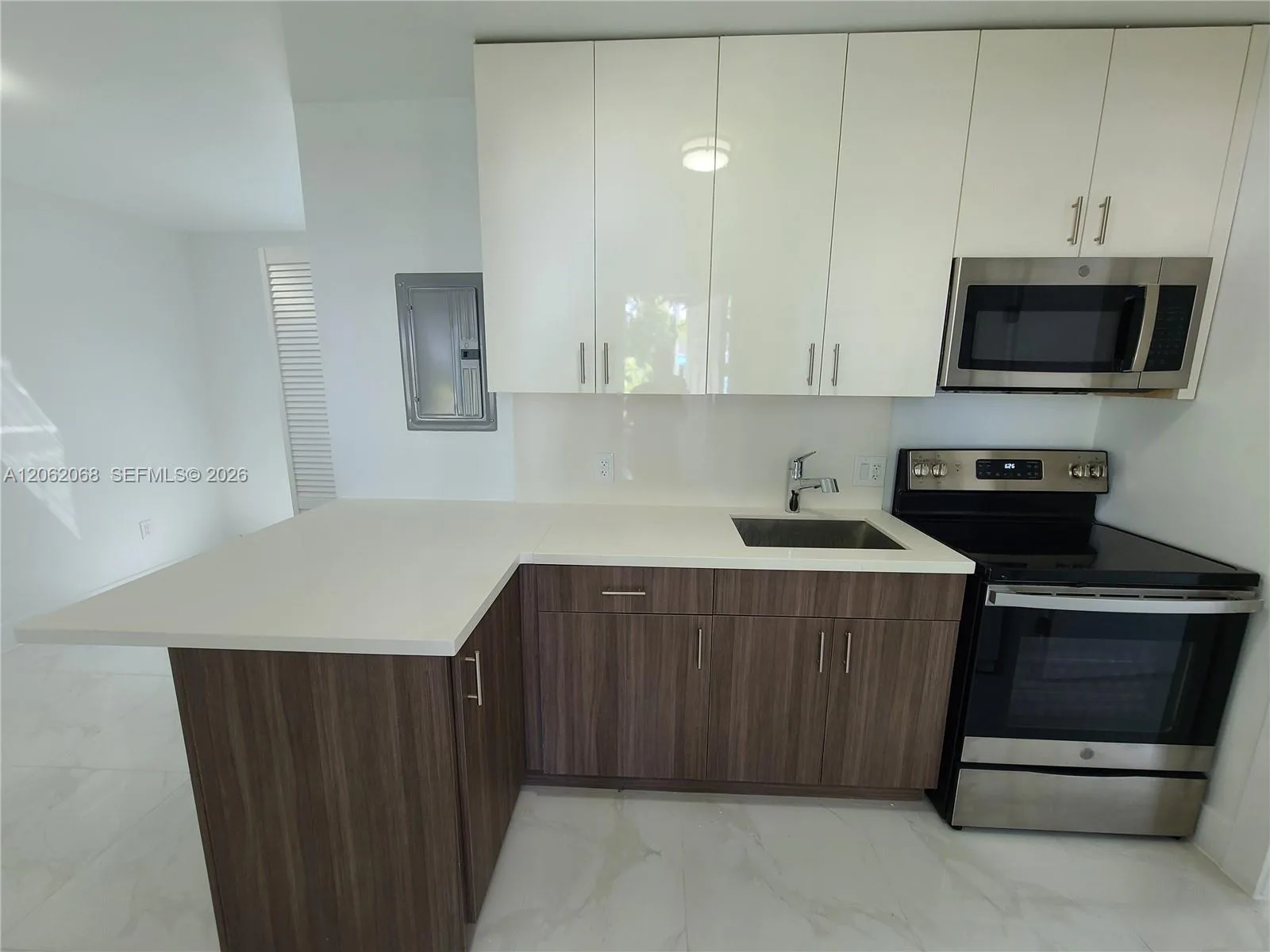1646 NW 1st Pl # 2, Miami, FL 33136 photo 3