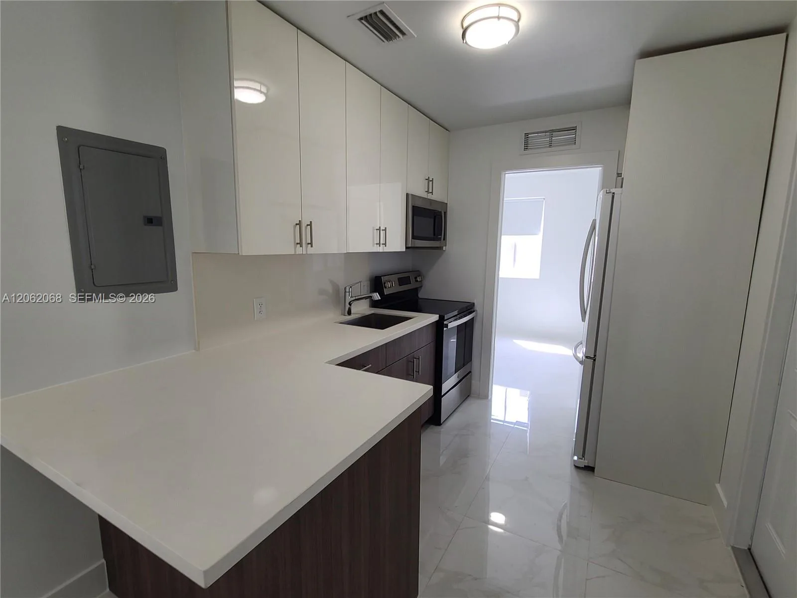 1646 NW 1st Pl # 2, Miami, FL 33136 photo 4