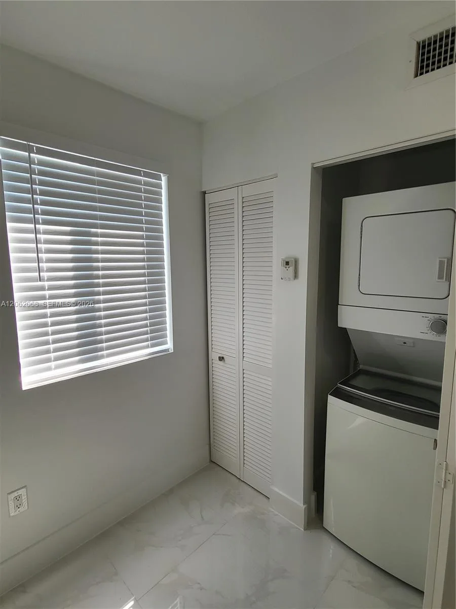 1646 NW 1st Pl # 2, Miami, FL 33136 photo 8