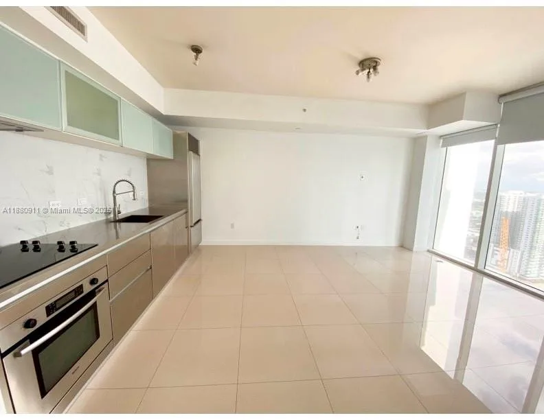 1040 Biscayne Blvd # 3605, Miami, FL 33132