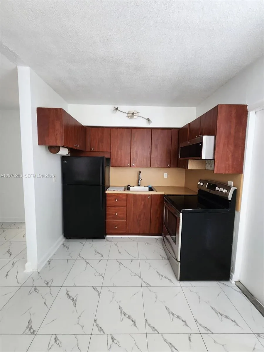 3525 Tyler St # 9, Hollywood, FL 33021 photo 7