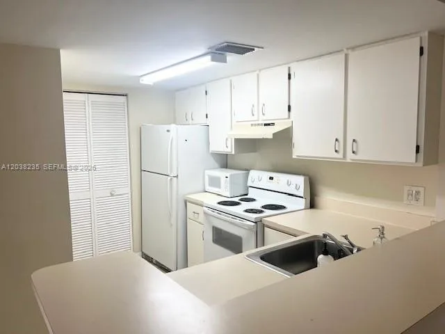 10749 Cleary Blvd # 307, Plantation, FL 33324 photo 2