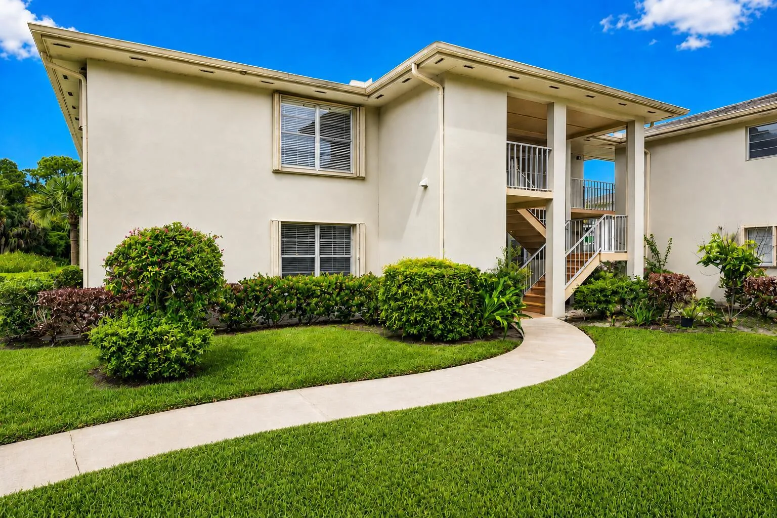 1 Lake Vista Trail # 207, Port St. Lucie, FL 34952