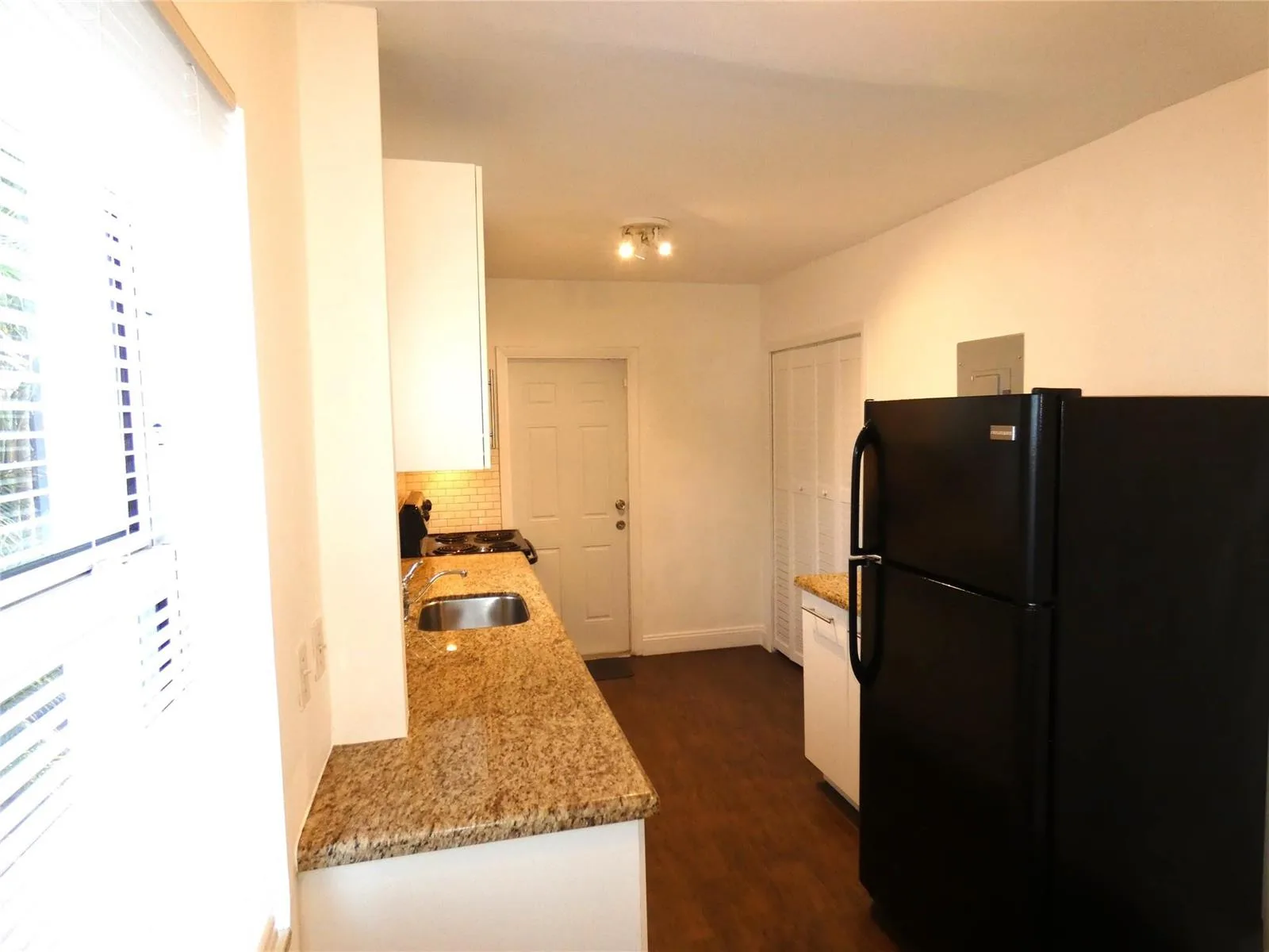 1528 NW 1st Avenue, Fort Lauderdale, FL 33311 photo 8