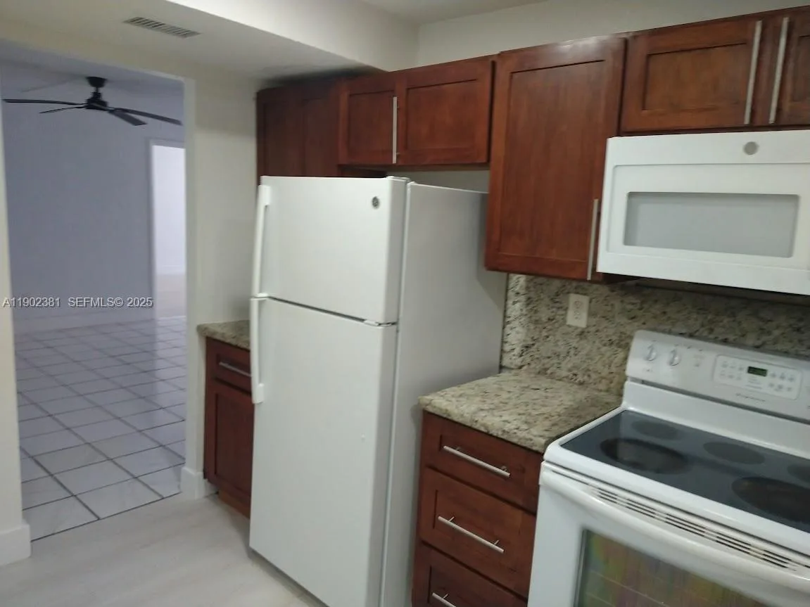 700 NW 214th St # 403, Miami Gardens, FL 33169 photo 3
