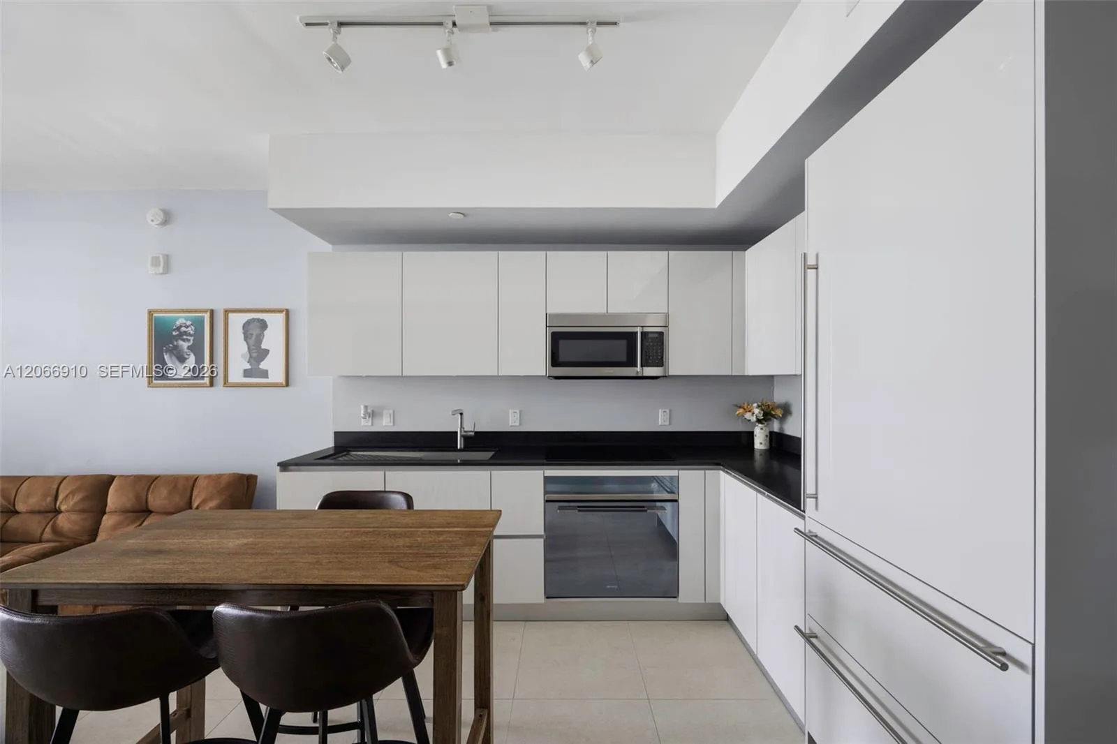 1010 Brickell Ave # 3610, Miami, FL 33131 photo 2