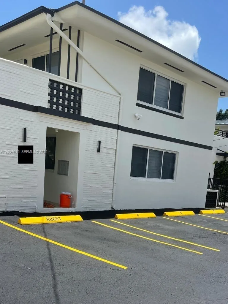 251 NW 57th Ave, Miami, FL 33126 photo 3