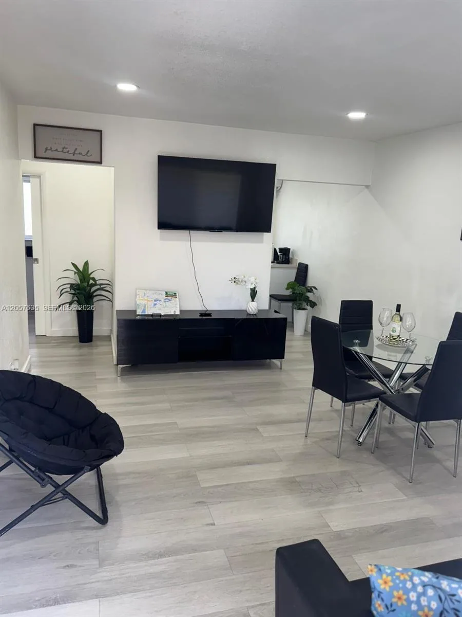 251 NW 57th Ave, Miami, FL 33126 photo 6