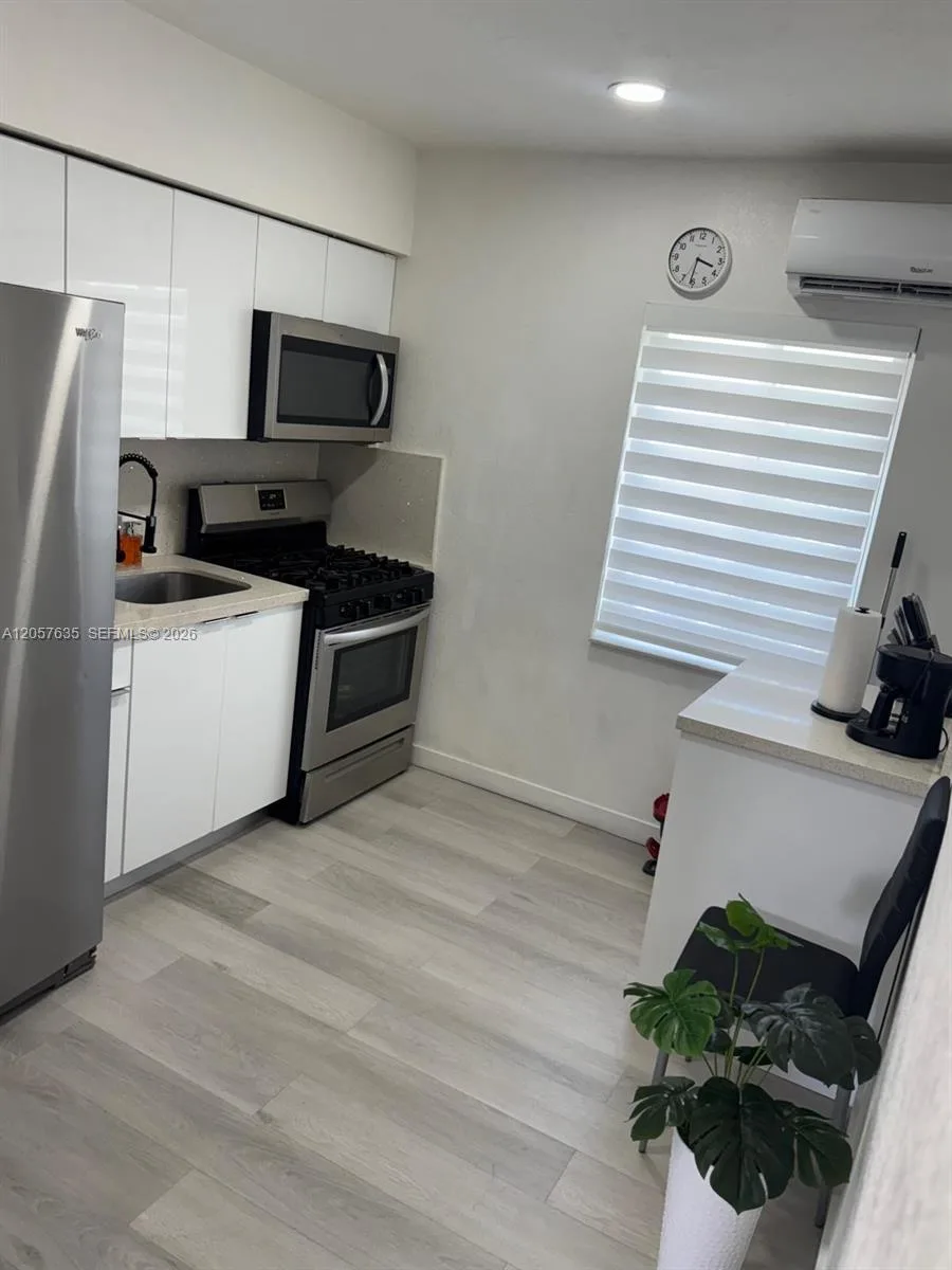 251 NW 57th Ave, Miami, FL 33126 photo 7