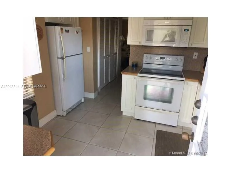 10794 N Kendall Dr # B23, Miami, FL 33176 photo 3