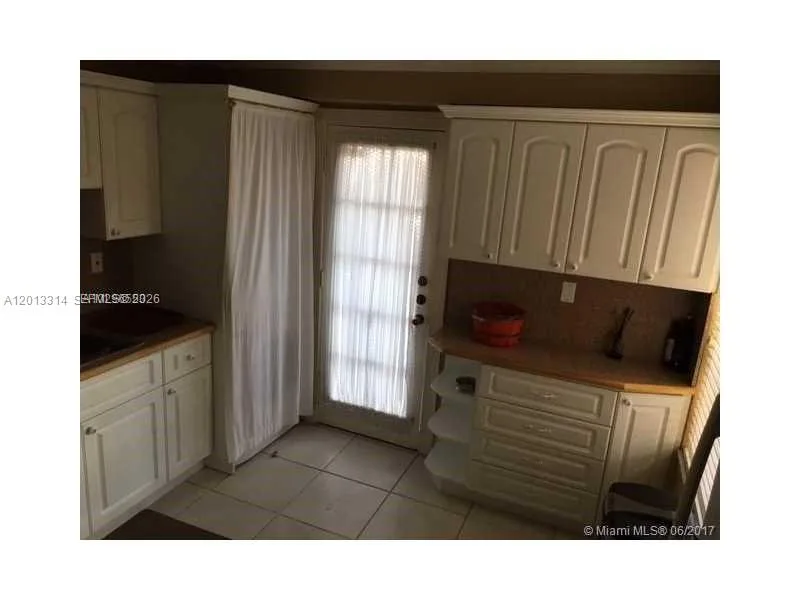 10794 N Kendall Dr # B23, Miami, FL 33176 photo 4