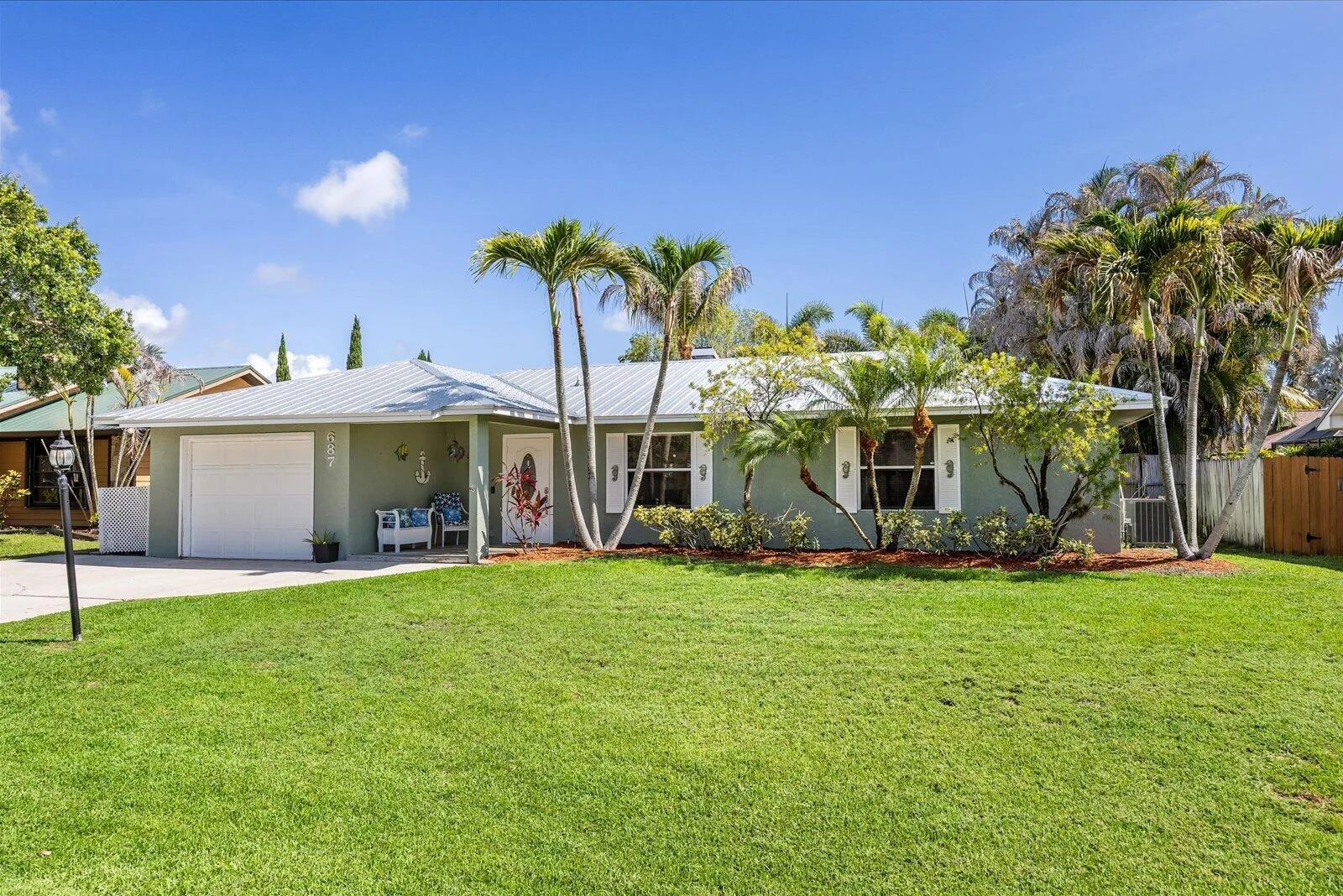 687 NE Maranta Terrado, Jensen Beach, FL 34957