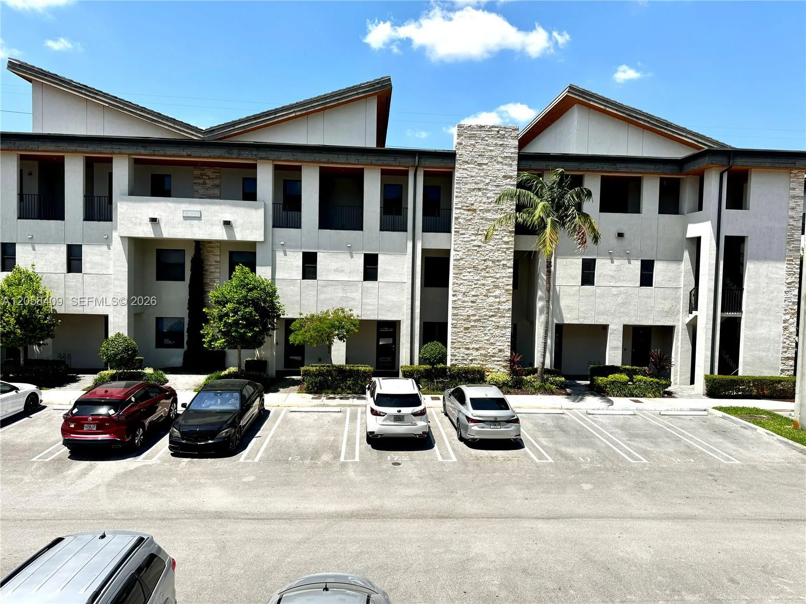10455 NW 82nd St # 35, Doral, FL 33178 photo 2