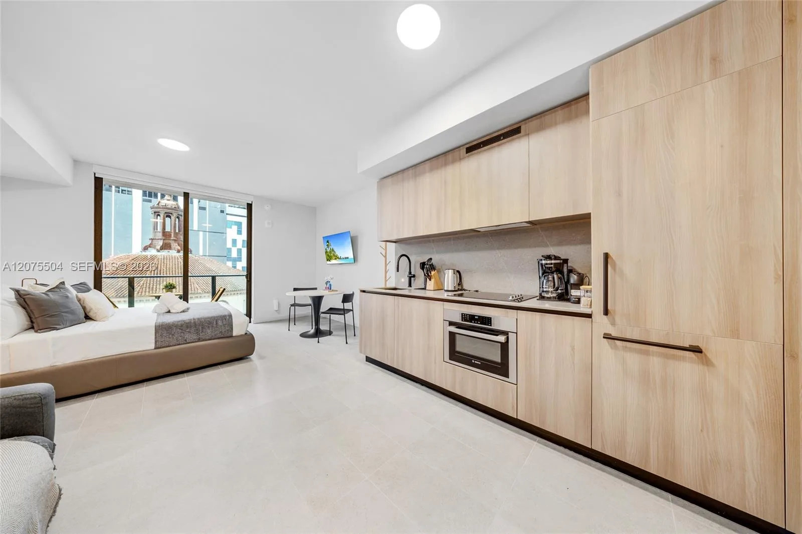 121 NE 5th St # 707, Miami, FL 33132 photo 4