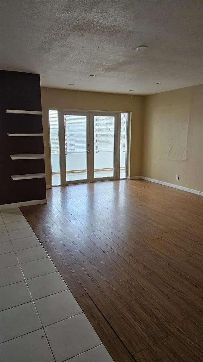 4042 NW 19th Street # F411, Fort Lauderdale, FL 33313