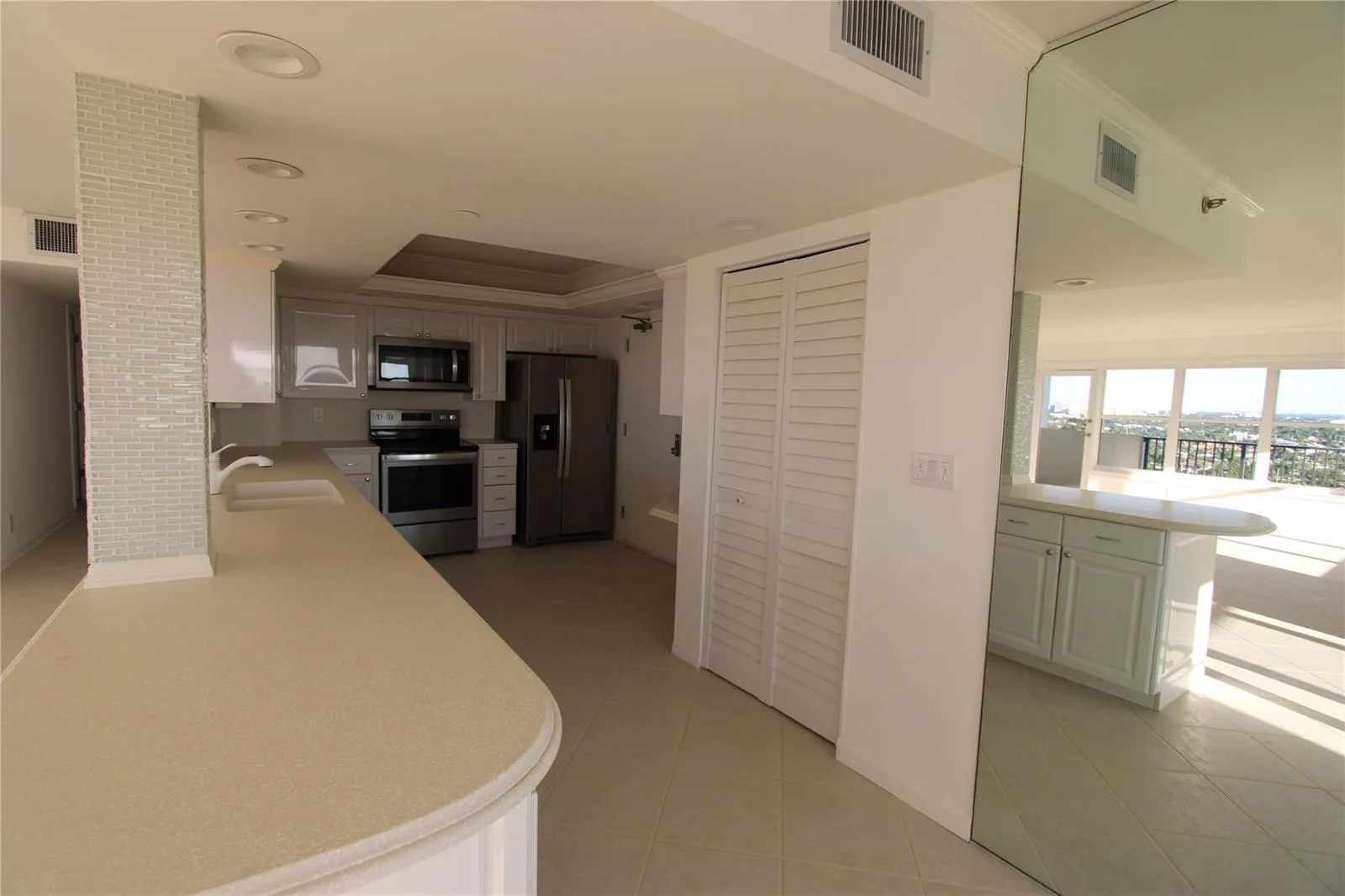 3200 Port Royale Drive # 2007, Fort Lauderdale, FL 33308 photo 4