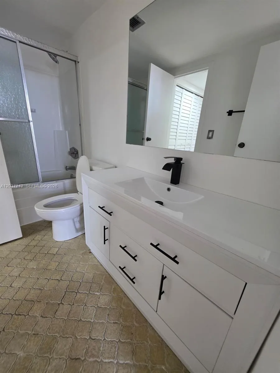 13499 Biscayne Blvd # 706, North Miami, FL 33181 photo 13