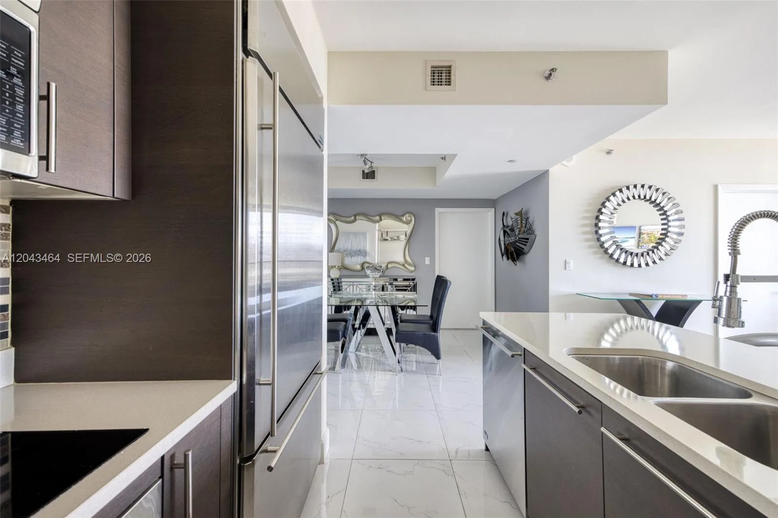 500 Brickell Ave # 1400, Miami, FL 33131 photo 2