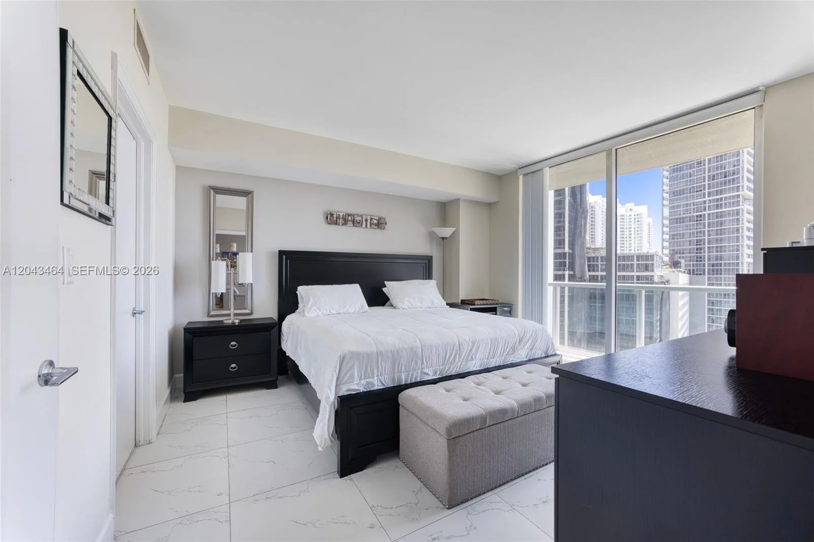 500 Brickell Ave # 1400, Miami, FL 33131 photo 7