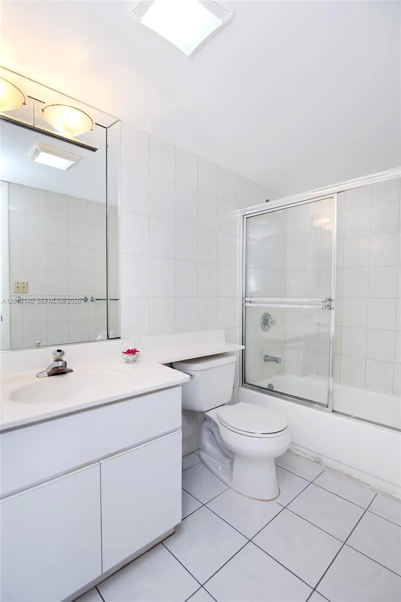 2555 Collins Ave # 1804, Miami Beach, FL 33140 photo 10