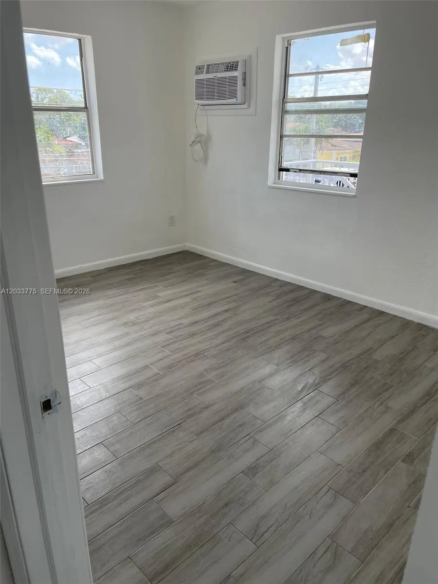 1261 NW 59th St # 14, Miami, FL 33142 photo 4