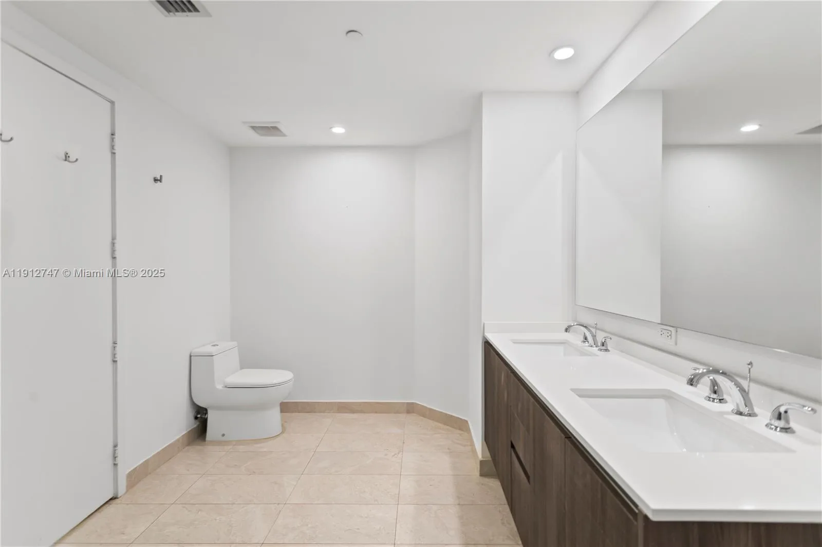 488 NE 18th St # 3401, Miami, FL 33132 photo 13