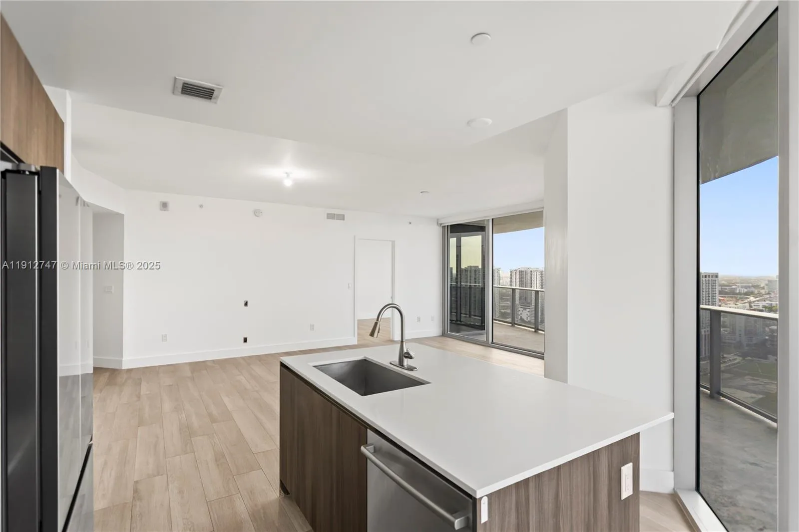 488 NE 18th St # 3401, Miami, FL 33132 photo 5