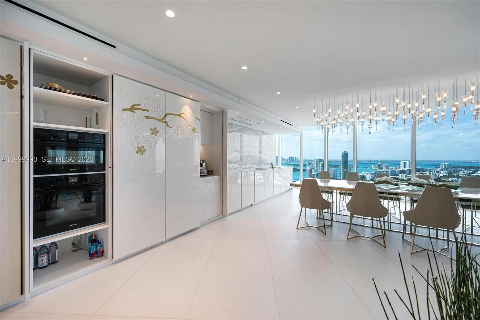 300 S Pointe Dr # PH-5, Miami Beach, FL 33139 photo 13
