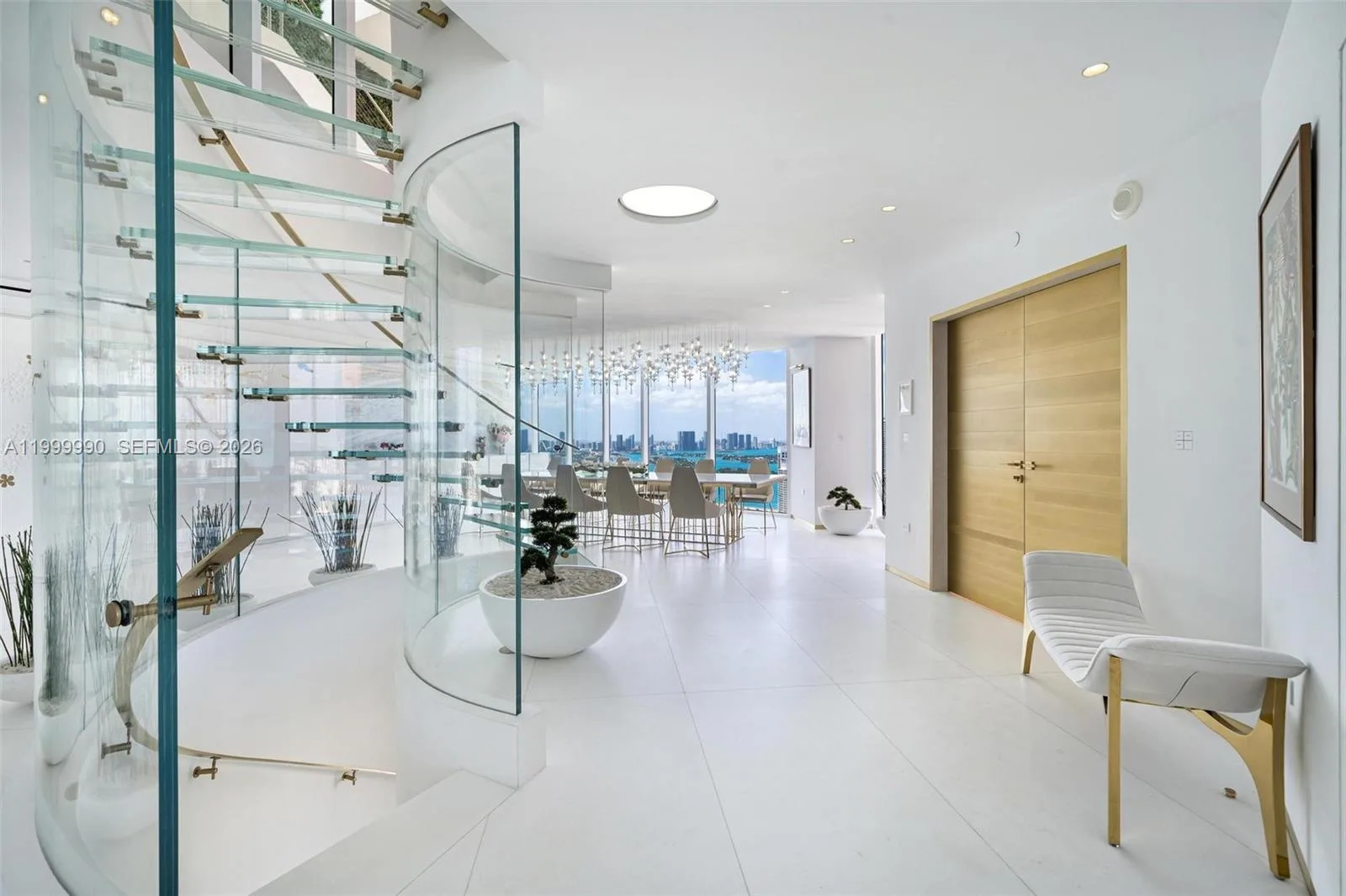 300 S Pointe Dr # PH-5, Miami Beach, FL 33139 photo 7