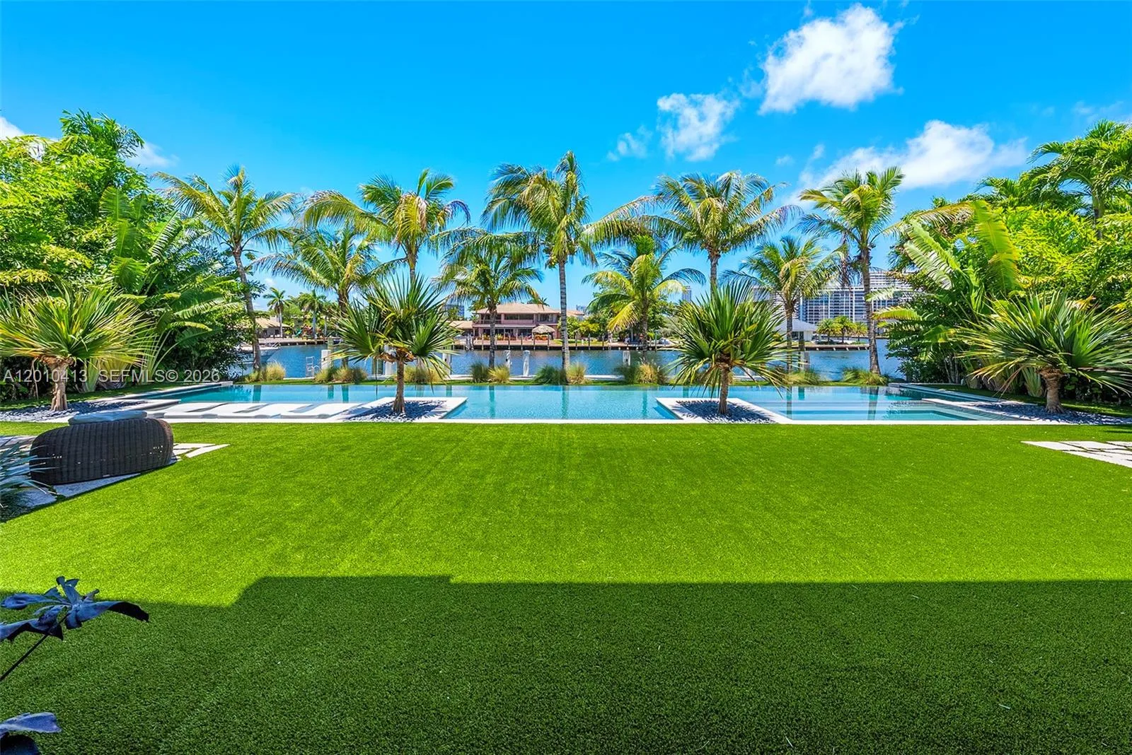 110 Holiday Dr, Hallandale Beach, FL 33009 photo 8