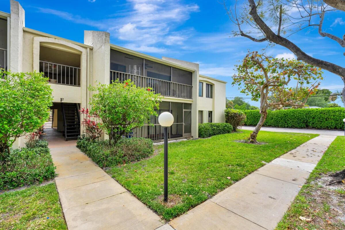 150 Pineview Road # F3, Jupiter, FL 33469