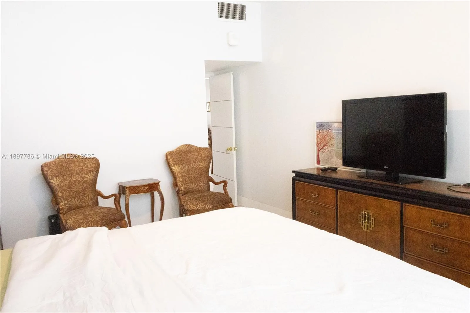 5005 Collins Ave # 1523, Miami Beach, FL 33140 photo 12