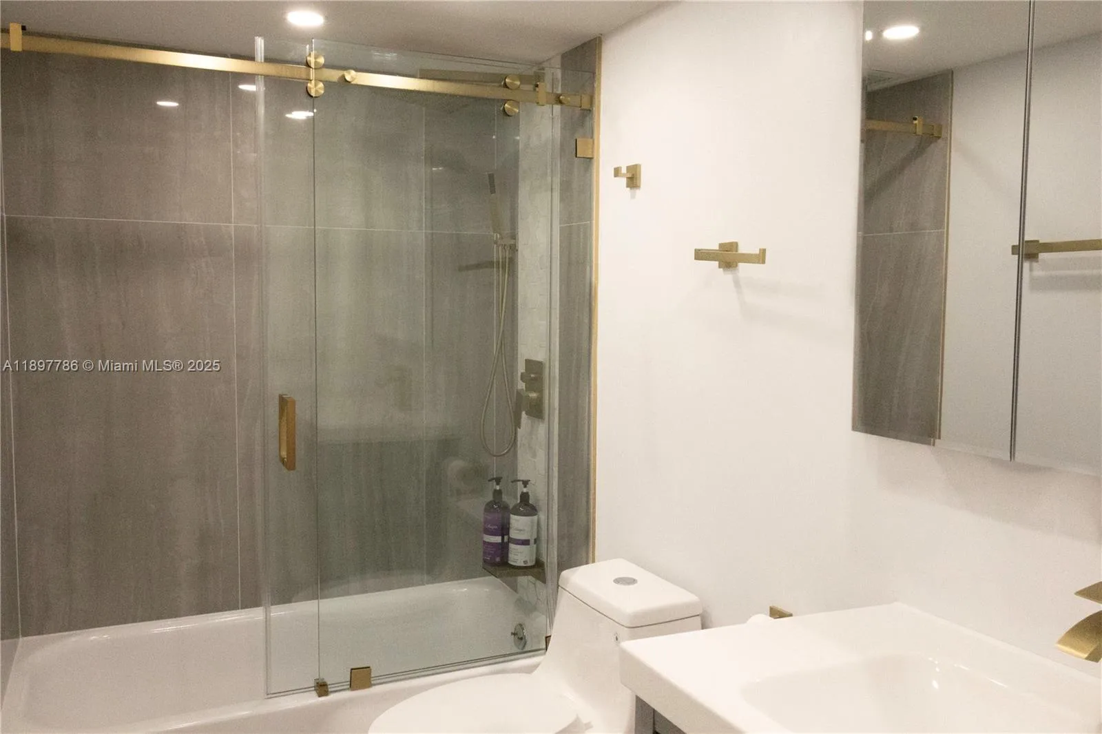 5005 Collins Ave # 1523, Miami Beach, FL 33140 photo 4