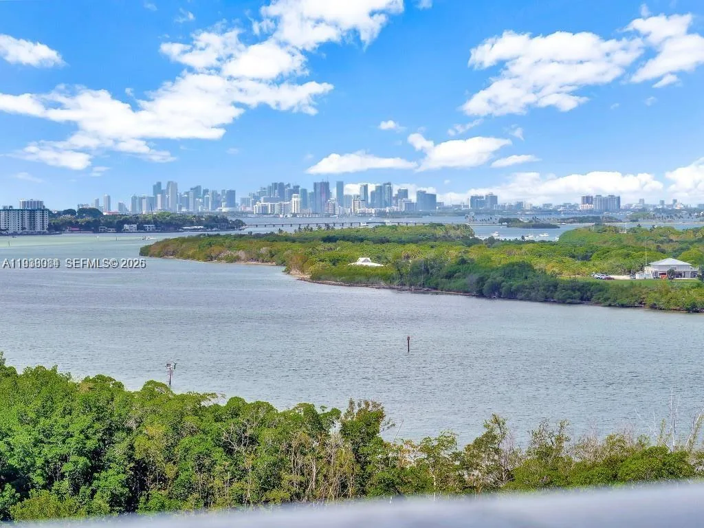 100 Bayview Dr # 1223, Sunny Isles Beach, FL 33160 photo 6