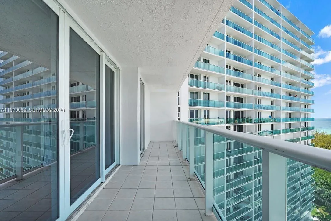 100 Bayview Dr # 1223, Sunny Isles Beach, FL 33160 photo 7