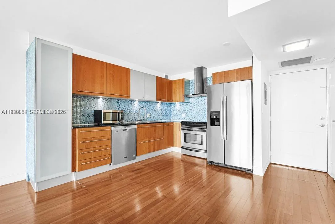 100 Bayview Dr # 1223, Sunny Isles Beach, FL 33160 photo 9