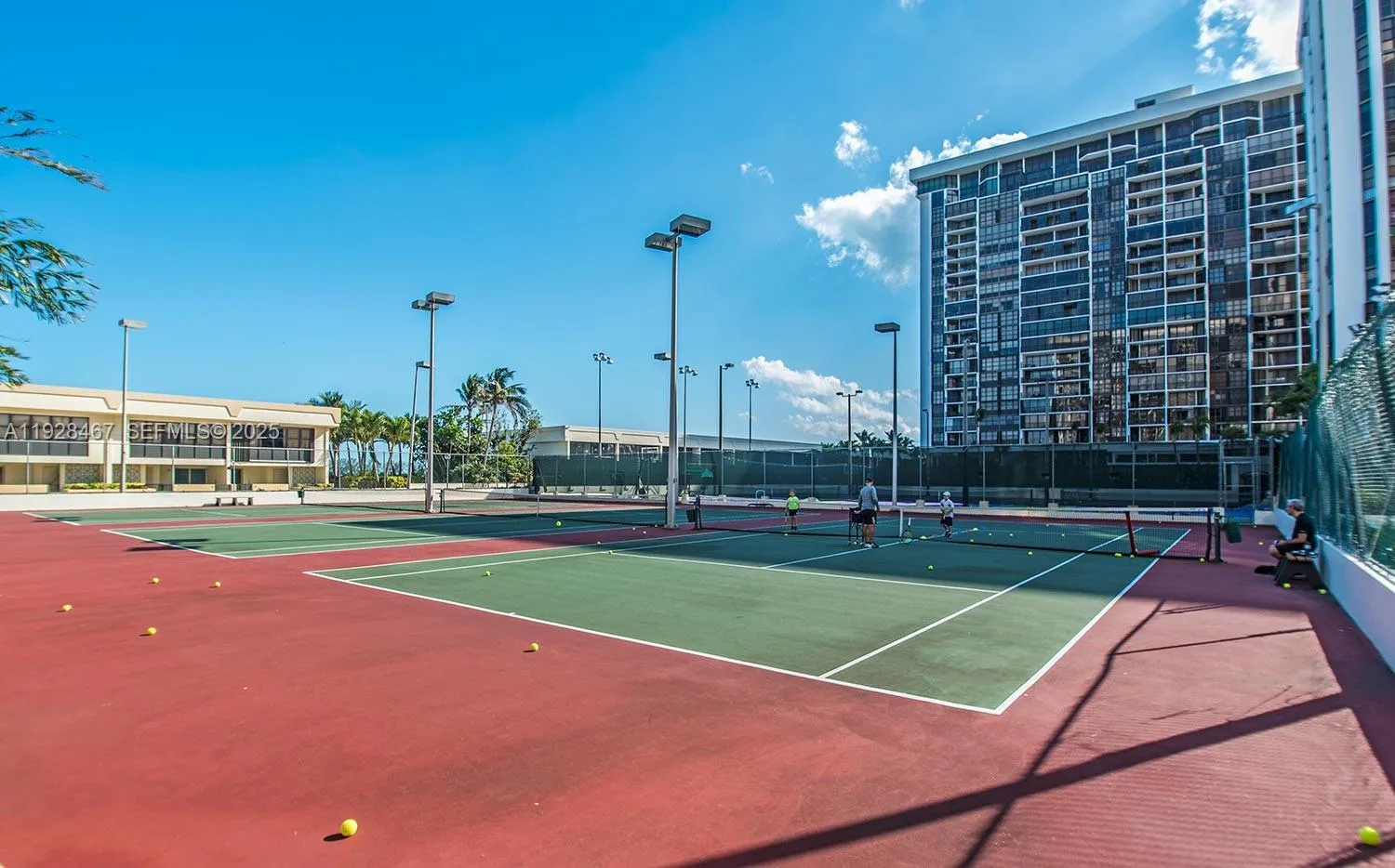 1901 Brickell Ave # B905, Miami, FL 33129 photo 9