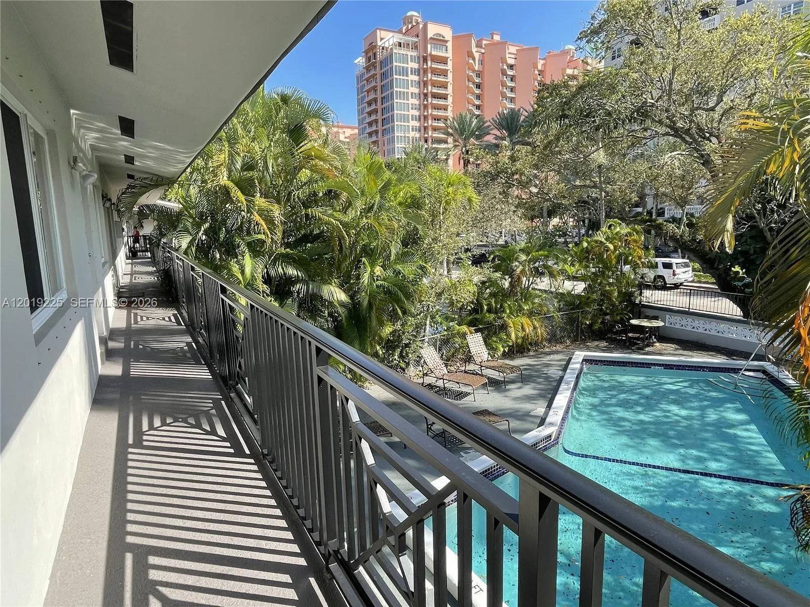 95 Edgewater Dr # 207, Coral Gables, FL 33133