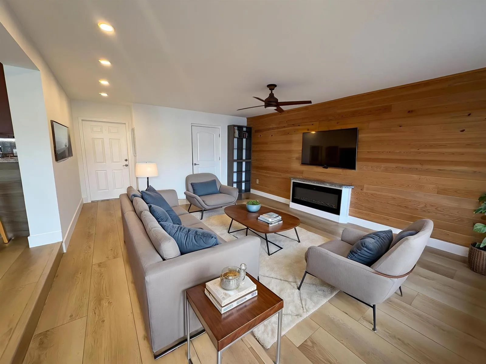 1032 NE 16th Terrace, Fort Lauderdale, FL 33304