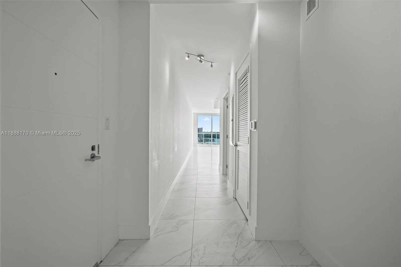 400 Sunny Isles Blvd # 1005, Sunny Isles Beach, FL 33160 photo 8