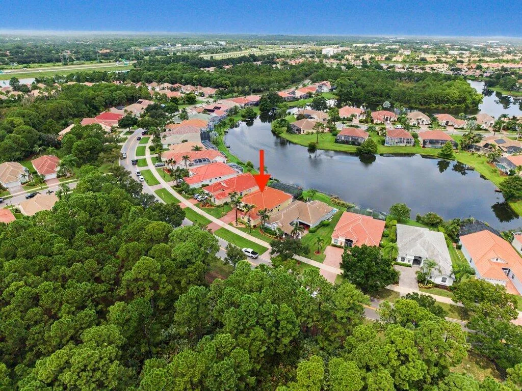 688 SW Lake Charles Circle, Port St. Lucie, FL 34986