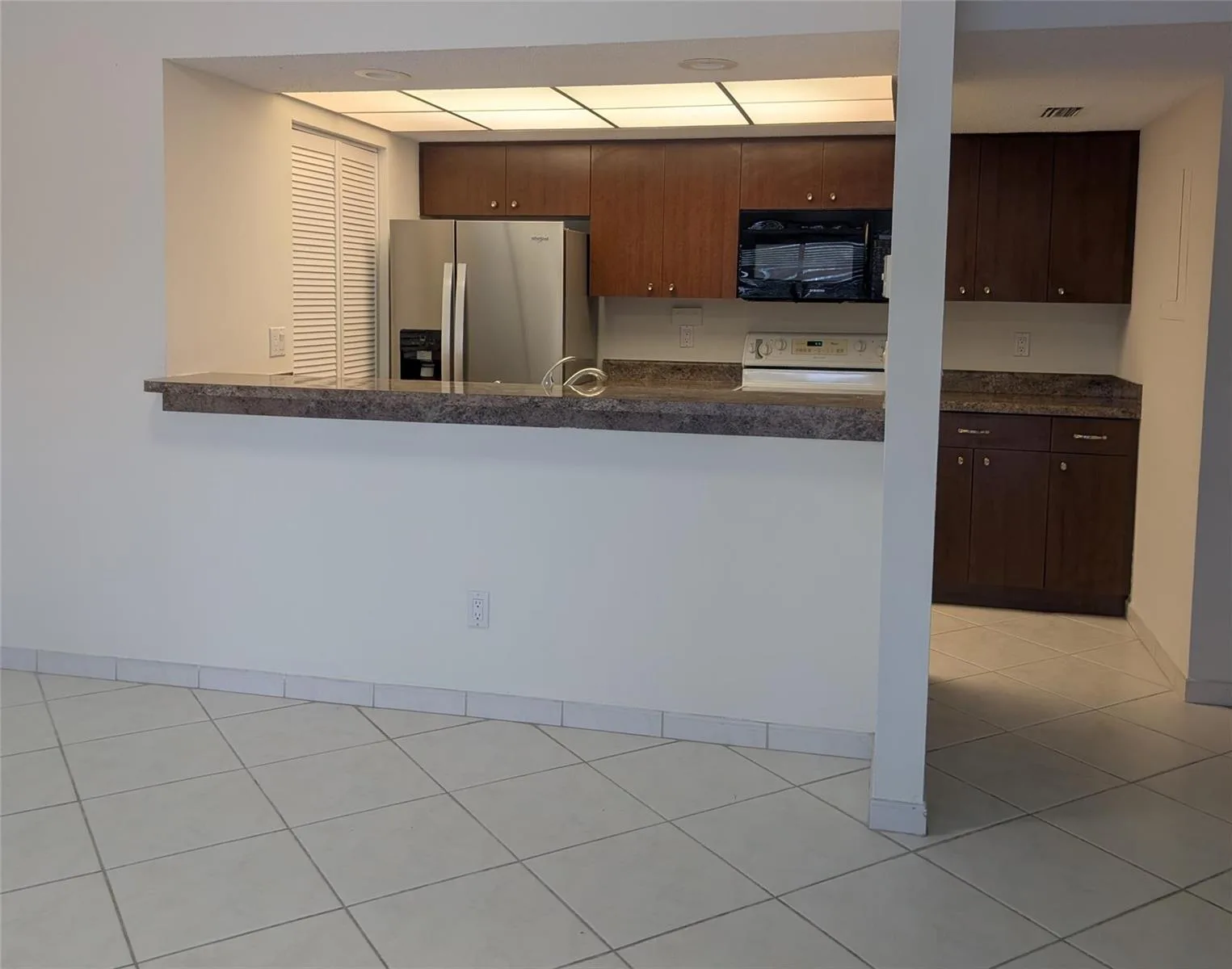 1061 NW 122nd Terrace, Pembroke Pines, FL 33026 — zdjęcie 3